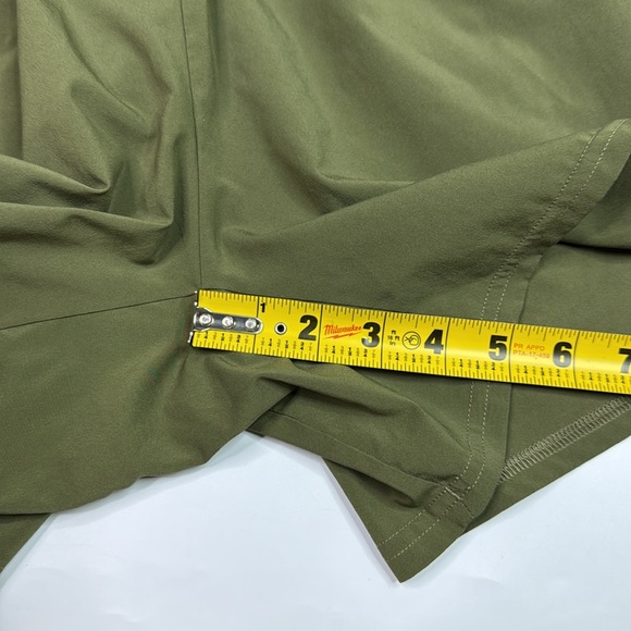 Gymshark Green Drawstring Shorts Size Medium - Picture 8 of 10